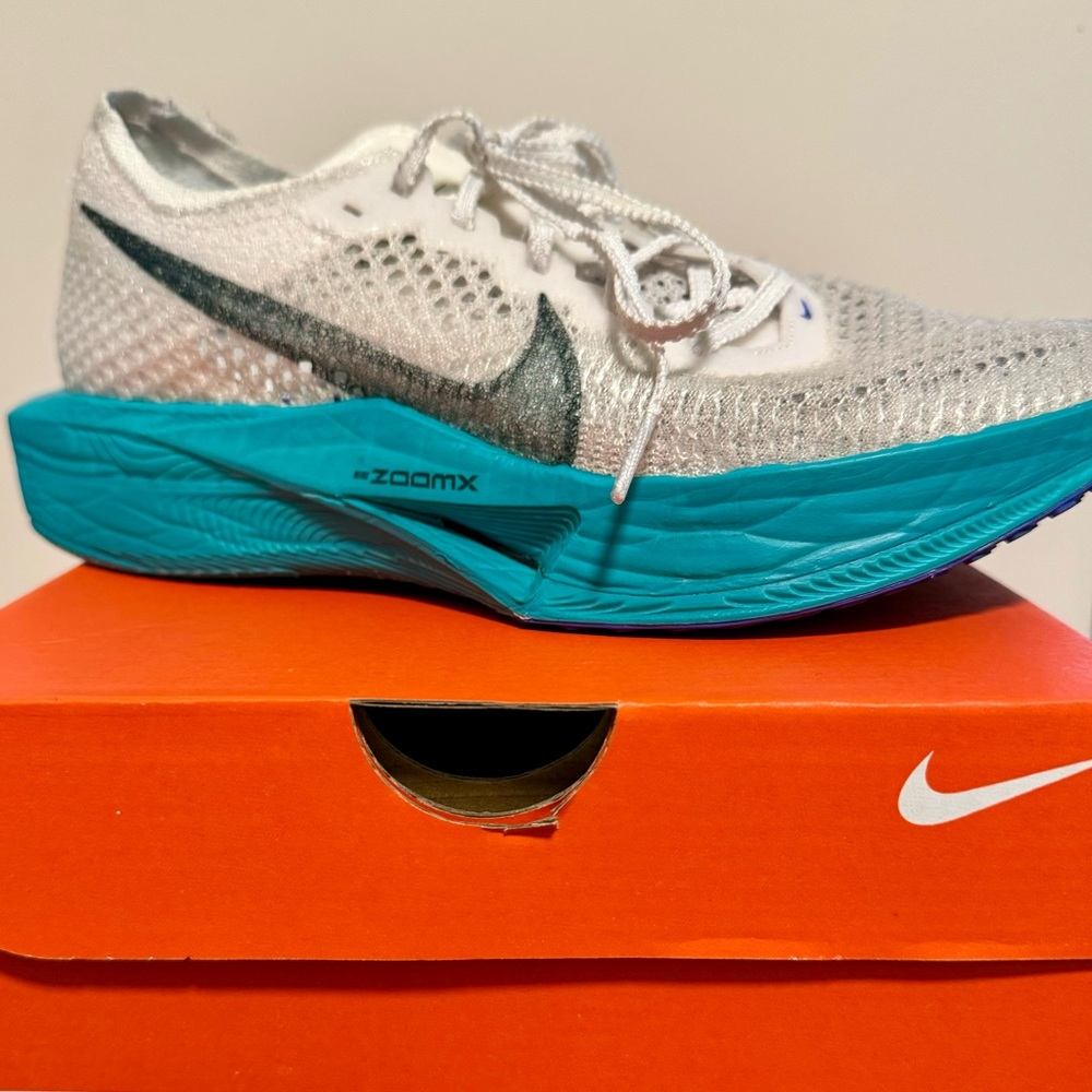 Nike Vaporfly 3 Road Racing Shoes Men’s 6 Women’s 7.5